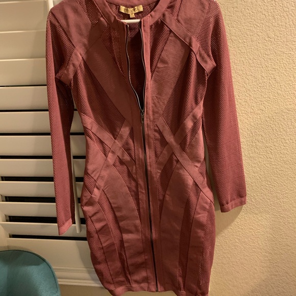 Sexy form fitting see through material dress - Picture 3 of 11